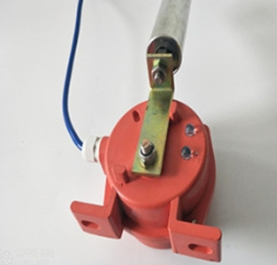 TLP-100-145防爆兩級(jí)跑偏開(kāi)關(guān)、TLP-120-130刮板機(jī)用兩級(jí)跑偏開(kāi)關(guān)廠家